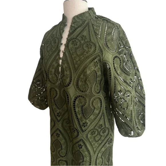 Elegant Green Lace Midi Dress - Picture 4 of 5